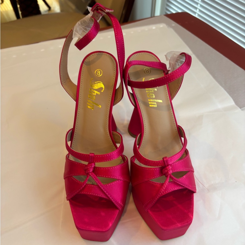Hot Pink Women's Satin Sandals round bottom heels with details NEW NEVER WORN